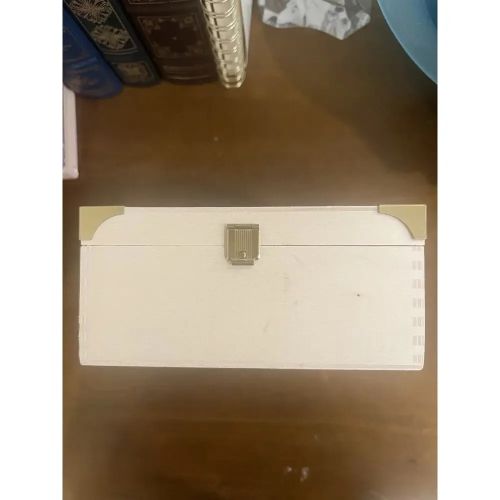 Wooden Cake Box measures inches